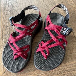 Chaco ZX 2 Classic Women's Strappy
Sandals Red/Navy/Black Adjustable Size 8